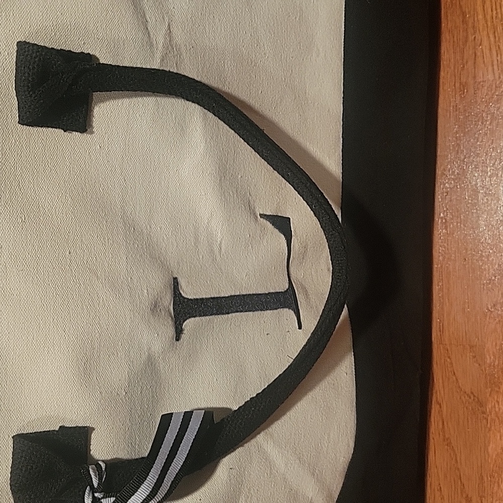 TOTE... INITIAL 'L' Black & White Tote - Picture 2 of 4